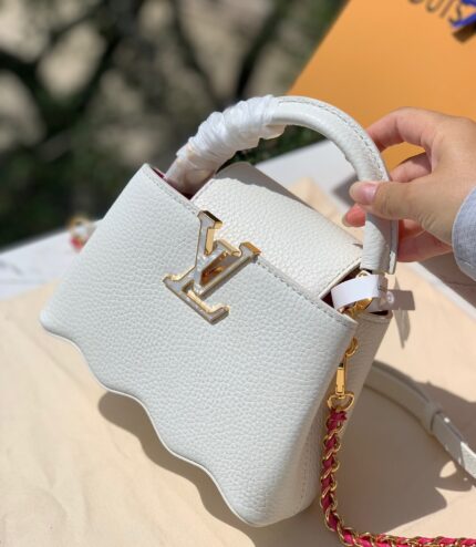 White Mini
If you add another set of details, you can't see enough